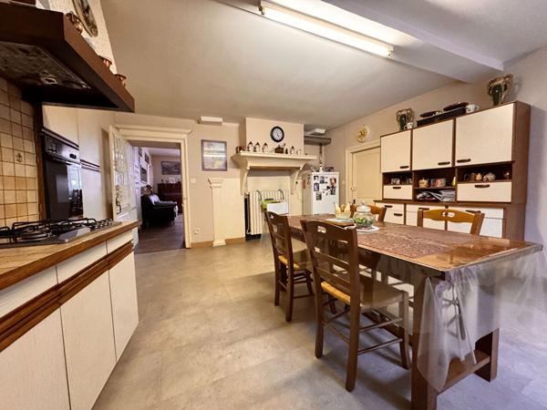 Maison de village fort potentiel à rénover de 144 m² à Arlay (Jura)