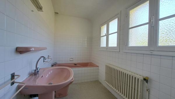 Maison à vendre 8 pièces VIC SUR AISNE (02) - TRAVAUX A PREVOIR