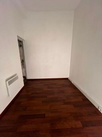 Local professionnel (VITRINE + BUREAU)