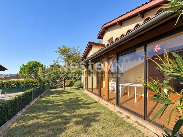 À vendre maison à Auch, calme, jardin, terrasse,  garage et véranda.