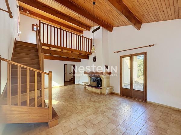 À vendre maison à Auch, calme, jardin, terrasse,  garage et véranda.