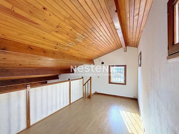 À vendre maison à Auch, calme, jardin, terrasse,  garage et véranda.