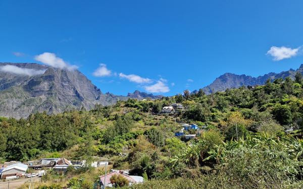 Terrain à vendre    Cilaos