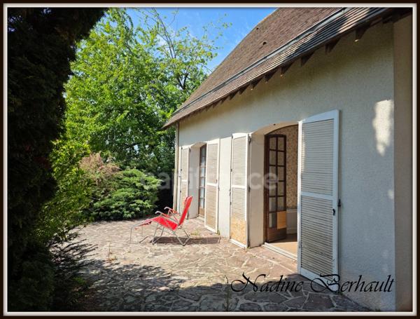 Maison à vendre maison bourgeoise, beaux volumes, 2 chambres plain-pied, 2 ch possible étage. terrain sans vis à vis, PUISEAUX (45)