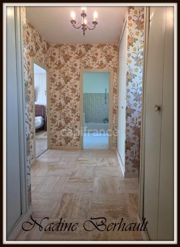 Maison à vendre maison bourgeoise, beaux volumes, 2 chambres plain-pied, 2 ch possible étage. terrain sans vis à vis, PUISEAUX (45)