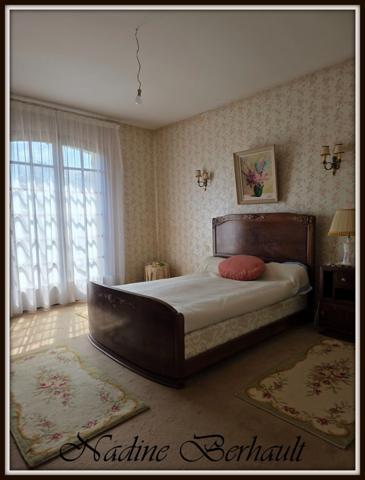 Maison à vendre maison bourgeoise, beaux volumes, 2 chambres plain-pied, 2 ch possible étage. terrain sans vis à vis, PUISEAUX (45)