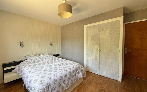 Maison à vendre    4 pièces •  Yvrac