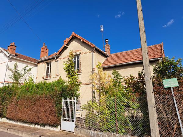 Maison années 30 à rénover sur 192m².