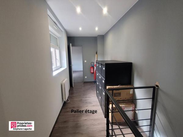 Immeuble mixte Estaires avec local commercial 100m² et 1T2 duplex