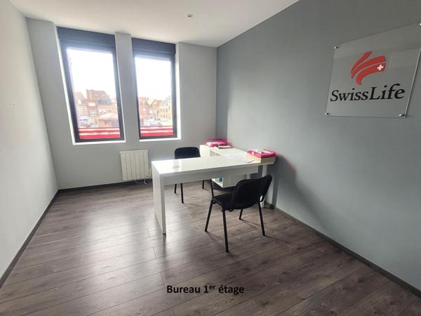 Immeuble mixte Estaires avec local commercial 100m² et 1T2 duplex