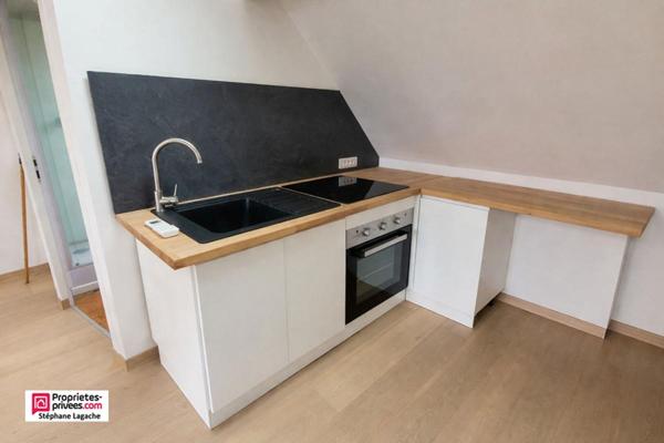 Immeuble mixte Estaires avec local commercial 100m² et 1T2 duplex