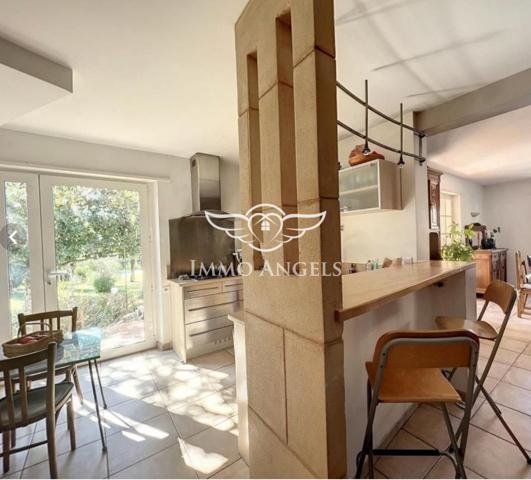 MAISON FAMILIALE 211m²
