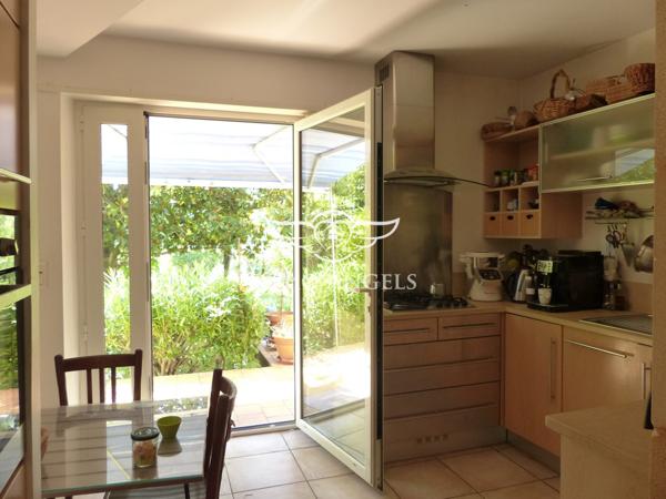 MAISON FAMILIALE 211m²