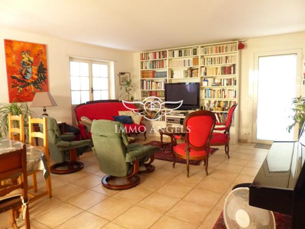 MAISON FAMILIALE 211m²