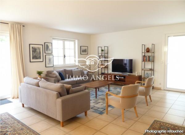 MAISON FAMILIALE 211m²