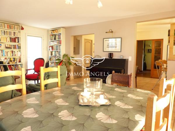 MAISON FAMILIALE 211m²