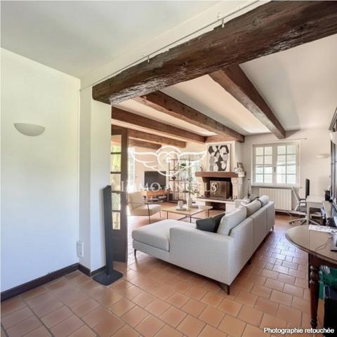 MAISON FAMILIALE 211m²