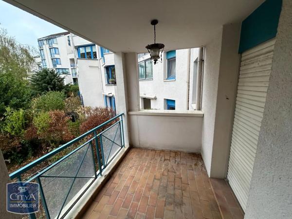 Appartement à louer 5 pièces 99.75m² Besançon (25000)