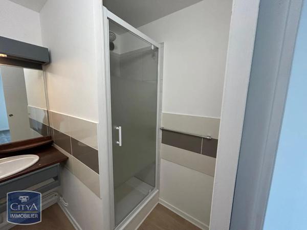 Appartement à louer 5 pièces 99.75m² Besançon (25000)