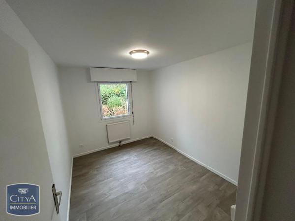Appartement à louer 5 pièces 99.75m² Besançon (25000)