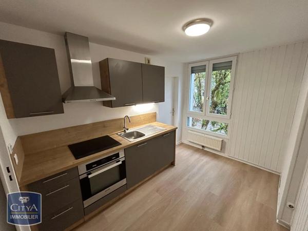 Appartement à louer 5 pièces 99.75m² Besançon (25000)