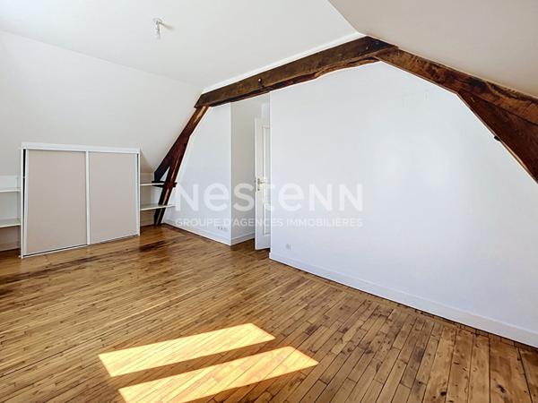 Superbe maison en pierre rénovée avec jardin à Ussac