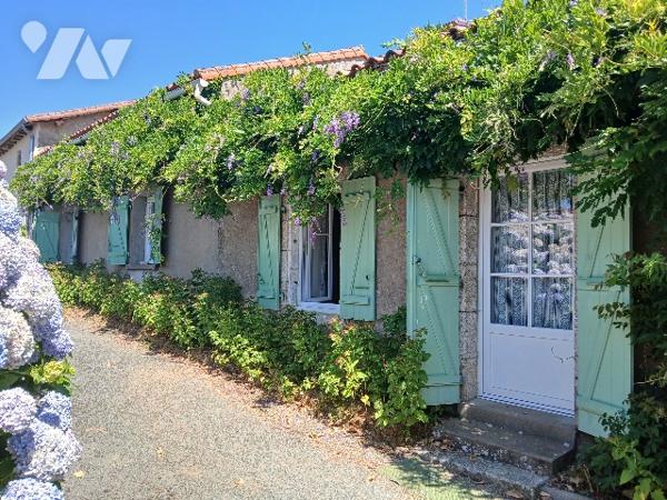 Maison à vendre à FENIOUX (79160)