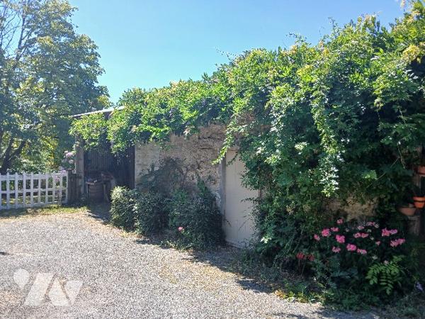 Maison à vendre à FENIOUX (79160)