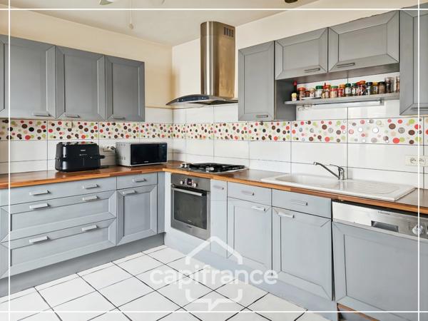 Maison en pierre, 4 chambres,jardin sans vis-à-vis, garage, commodités à pied