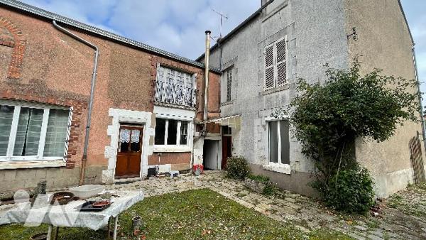 TOURY Maison de caractère avec beaux volumes