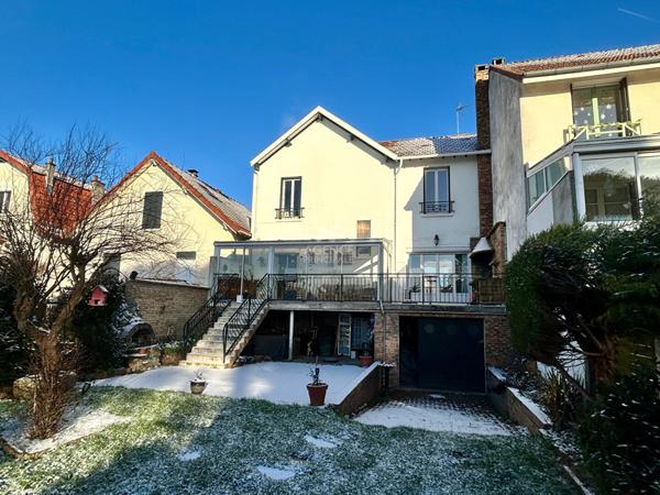 Maison Poissy 6 pièce(s) 120 m2 €539 000 ** - Référence 8996