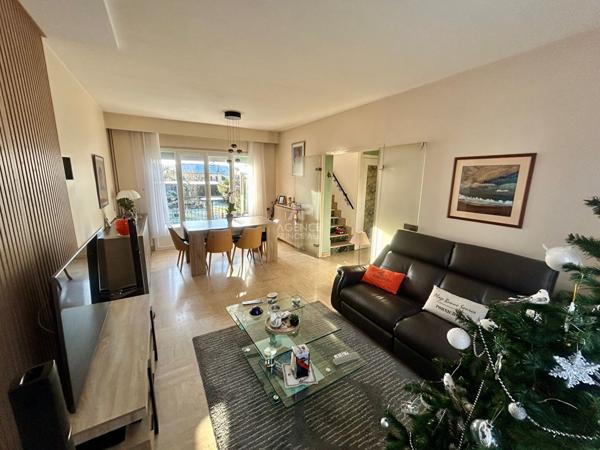 Maison Poissy 6 pièce(s) 120 m2 €539 000 ** - Référence 8996