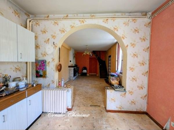 Ensemble immobilier à rénover avec jardin et garage à Bort-les-Orgues