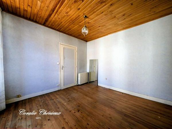 Ensemble immobilier à rénover avec jardin et garage à Bort-les-Orgues