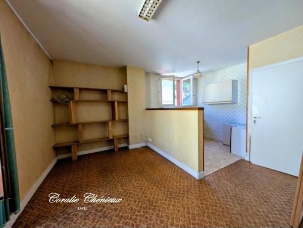 Ensemble immobilier à rénover avec jardin et garage à Bort-les-Orgues