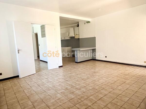 Location
                Appartement66,61 m² - 3 Pièces -
                    RIOM (63200)