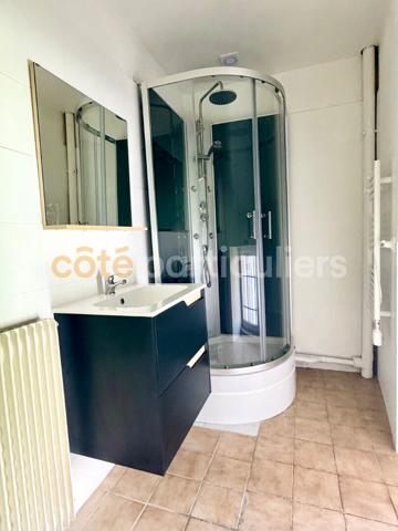 Location
                Appartement66,61 m² - 3 Pièces -
                    RIOM (63200)