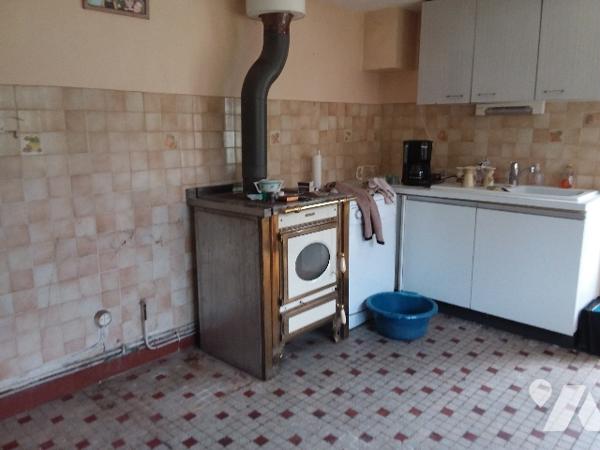 MAISON + TERRAIN CONSTRUCTIBLE DE 6629 M² CENTRE VILLE DE CONTRES