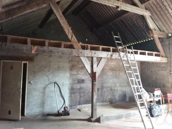 MAISON + TERRAIN CONSTRUCTIBLE DE 6629 M² CENTRE VILLE DE CONTRES