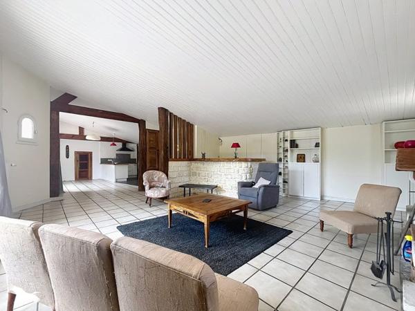 Maison 276 120 € Tonnay-Charente 7 p 140 m² DPE F