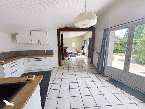 Maison 276 120 € Tonnay-Charente 7 p 140 m² DPE F