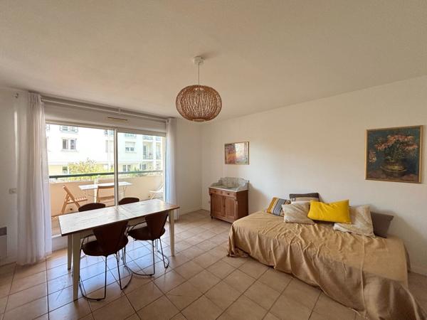 APPARTEMENT T3 QUARTIER Arènes