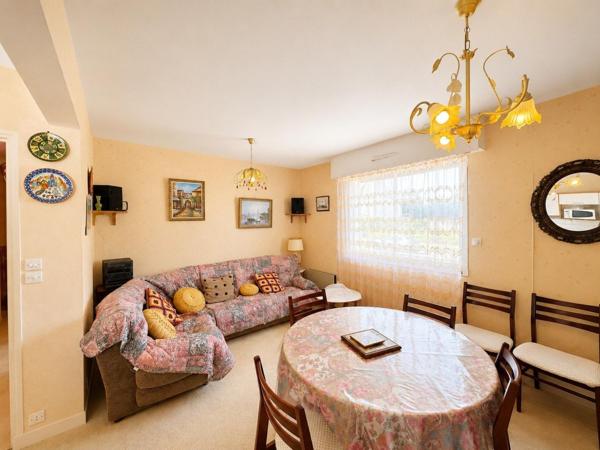 Appartement Jullouville : plage et commerces à pied, 47 m2