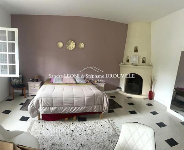 GALLARDON - RAVISSANTE LONGERE de 170 m², 6 PIECES