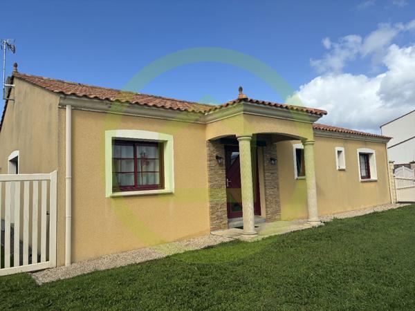 Maison à SAINT MATHURIN (85150)