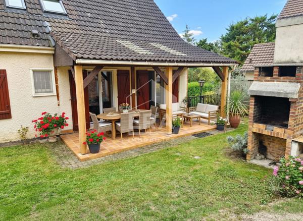 Grande maison familiale 8 pièces avec jardin et garage, proche centre et gare