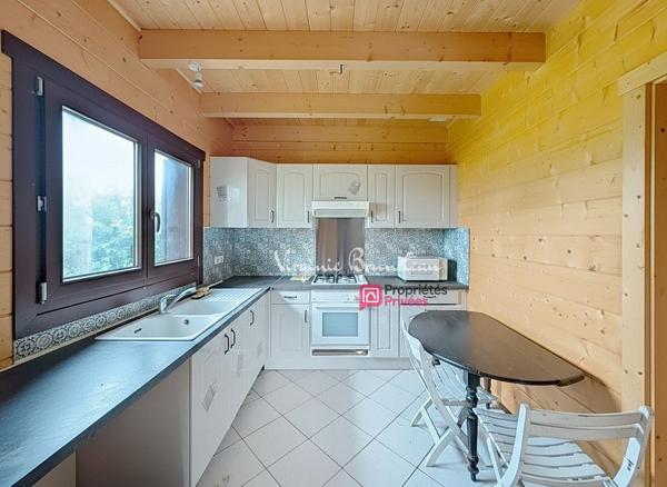Maison en bois 3 pièces Terrain arboré et clôturé