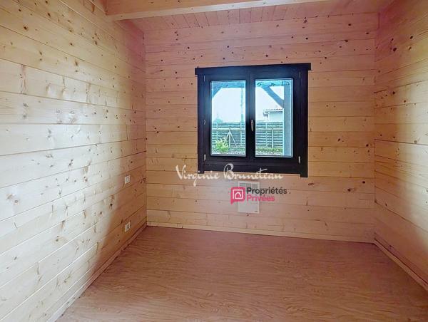 Maison en bois 3 pièces Terrain arboré et clôturé