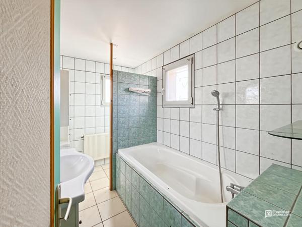 Maison familiale de 7 pièces 180 m², 5 chambres, 2 garages