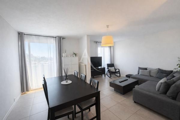 Appartement T4 entièrement rénové Martigues Ferrières Garage et Parking Résidence sécurisée